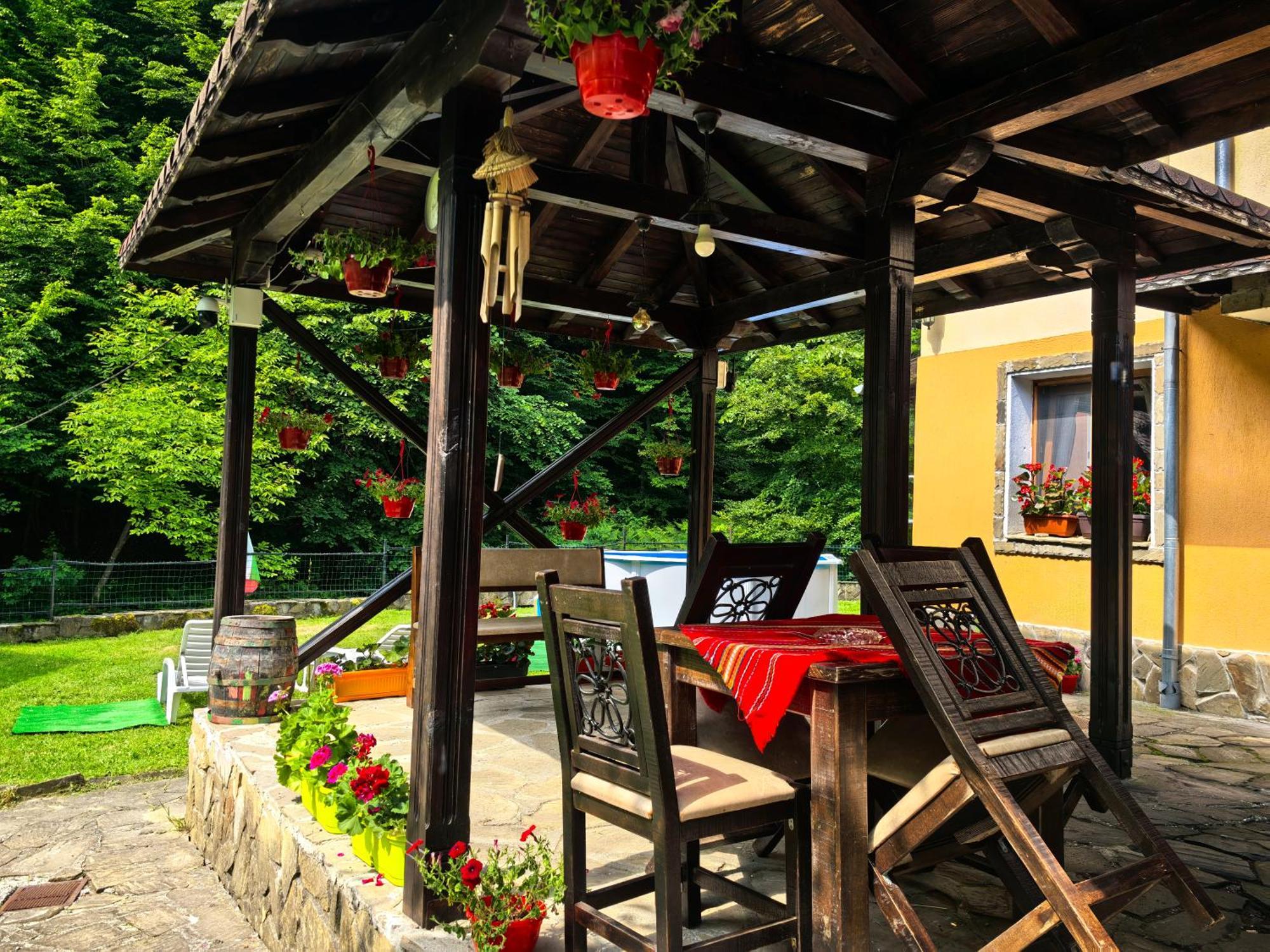 Hotel Къща Цвети-1 Трявна Bangeytsi Exteriér fotografie